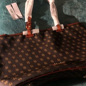 Dooney & Bourke Gretta Leisure Shopper